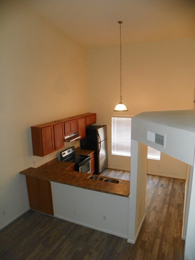 Building Photo - 1 bedroom with loft - or 2nd bedroom - w/d...