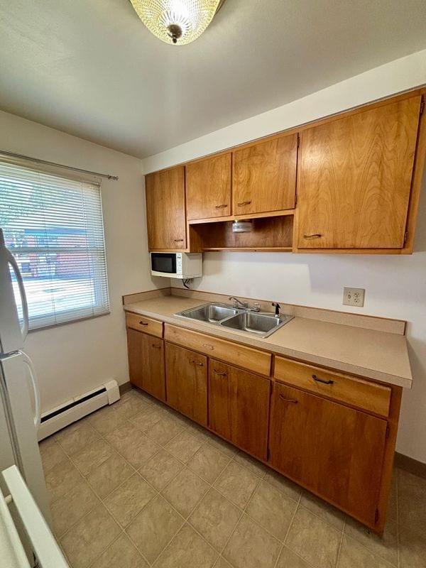 Primary Photo - 5333 Broadway-Apartment 1 Broadway