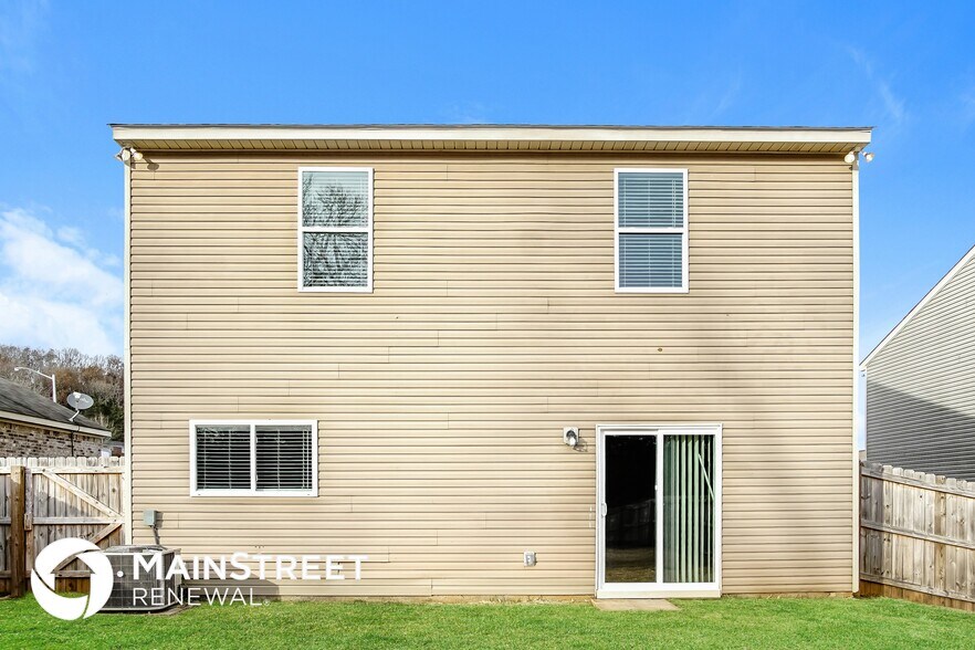 Building Photo - 202 Valleyside Dr NE