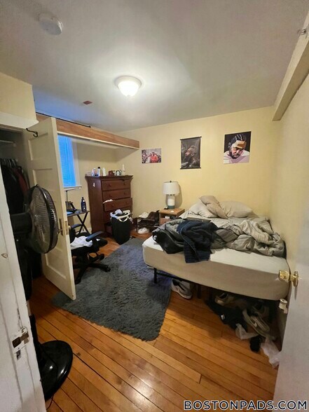 Building Photo - 156 Magazine St