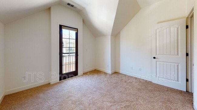Building Photo - 1349 Piper Pl