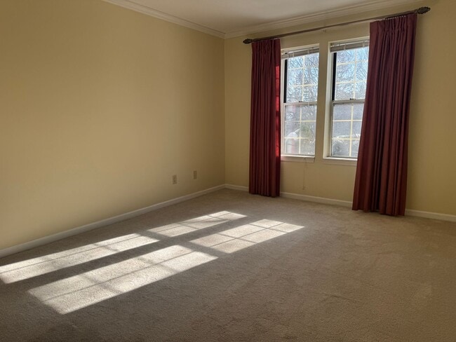 Building Photo - 921 Harbor House Dr