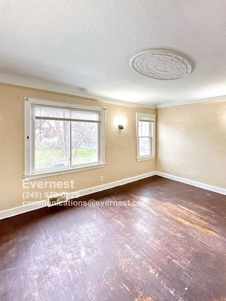 Building Photo - 15395 Ardmore St