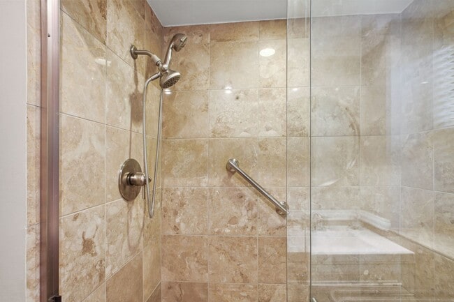 Building Photo - Move In Special! Logan Circle/ Dupont! Available Now! High End // 2 Bedroom / 2 Bathroom Condo