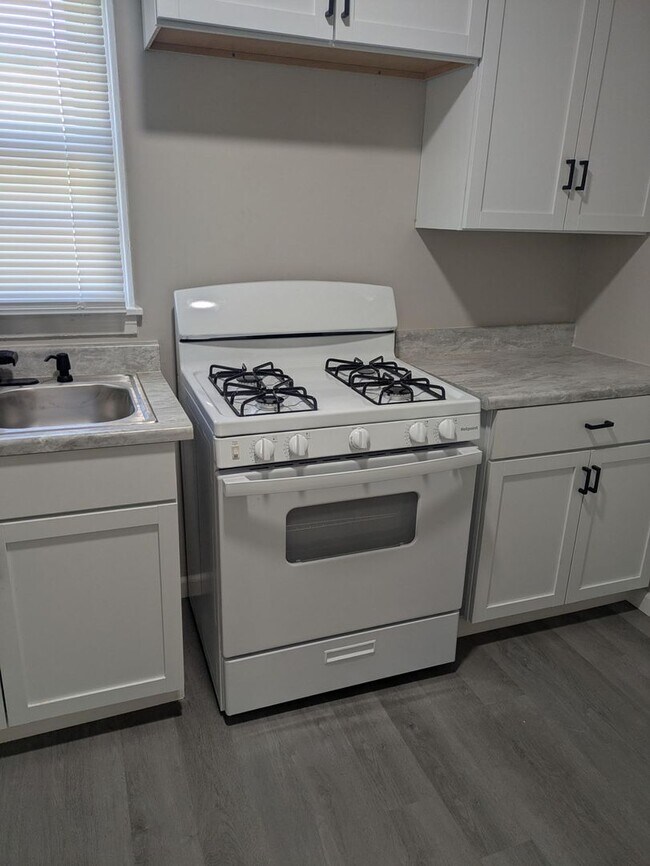 Building Photo - 2143 S Wichita St