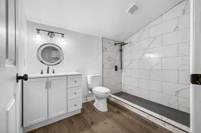 Building Photo - Fully Renovated 3-Bedroom, 2-Bathroom Home...
