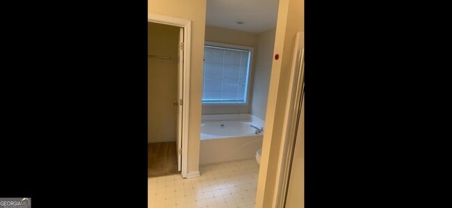 Building Photo - 5155 Yellow Pine Dr