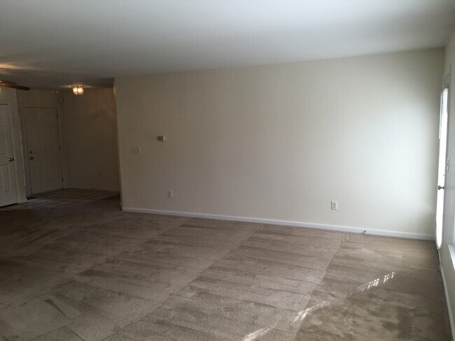 Building Photo - MFI Single Family, Heather Road