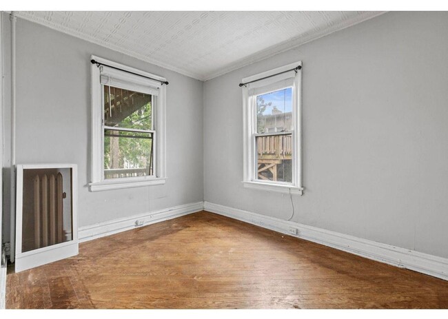 Building Photo - 159 W 57th St