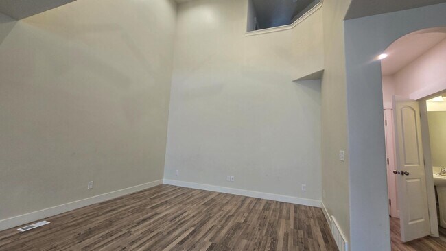 Building Photo - 3964 Hardman Way