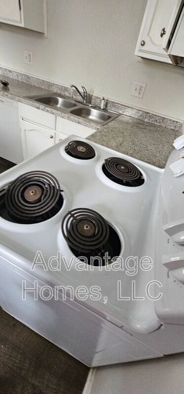 Building Photo - 720-726 N 70th St