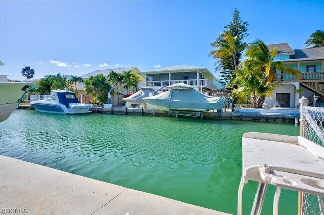 Building Photo - 280 Airport Dr S