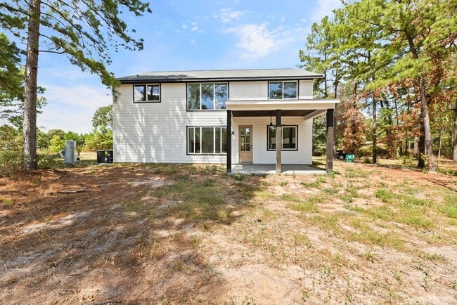 Building Photo - 17068 Lively Rd