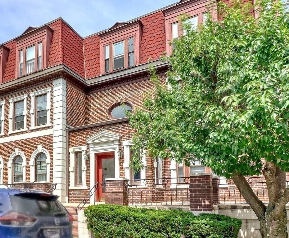 Building Photo - 15 Bellvista Rd