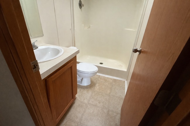 Building Photo - 108 Bridsall S. -