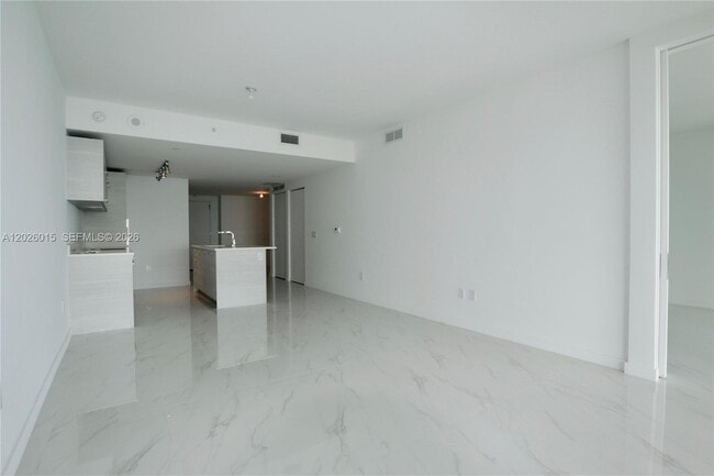 Building Photo - 650 NE 32nd St