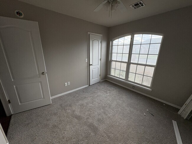 Building Photo - 7519 N 133rd E Ave