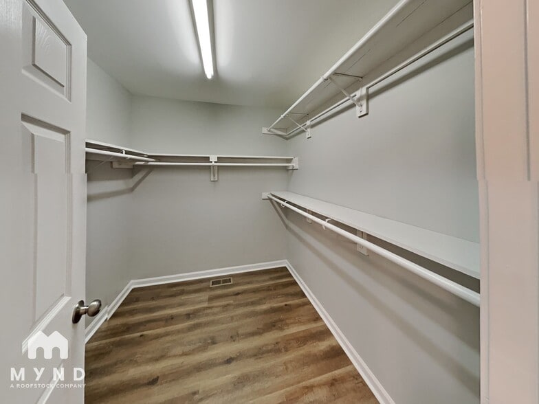 Building Photo - 2716 Goshawk Ln