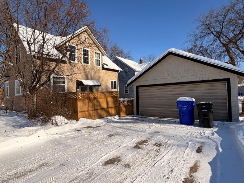 Building Photo - 1235 W Lorain St