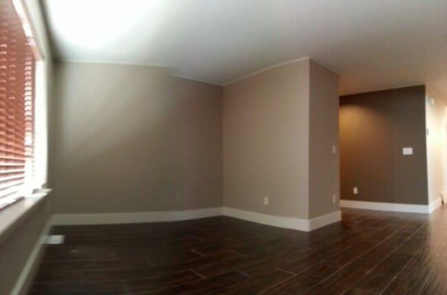 Building Photo - 3301 Central Ave