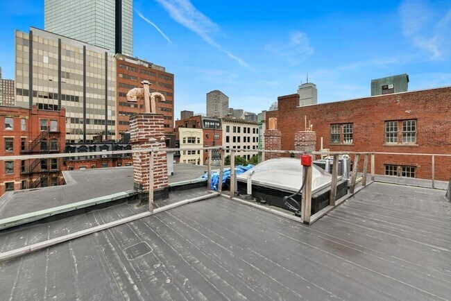 Building Photo - 232 Clarendon St