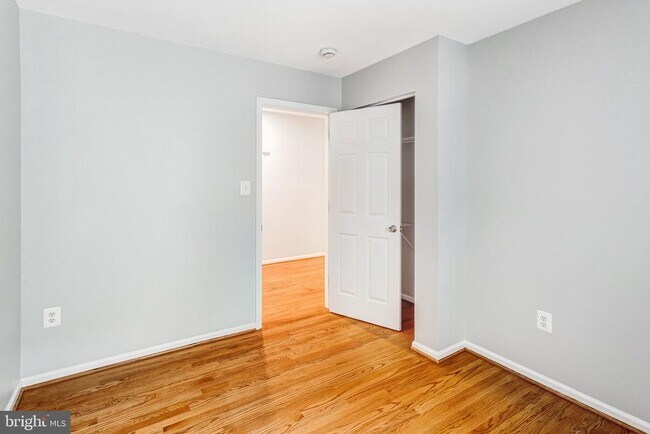 Building Photo - 8315 Sanderling Way