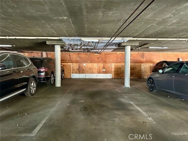 Building Photo - 6255 Woodman Ave