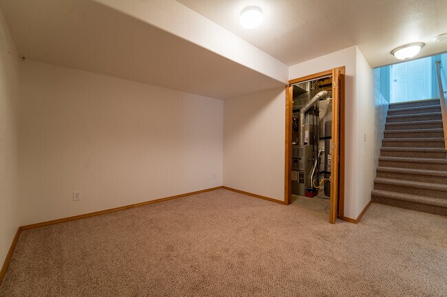 Building Photo - 4307 S Stonington Ln