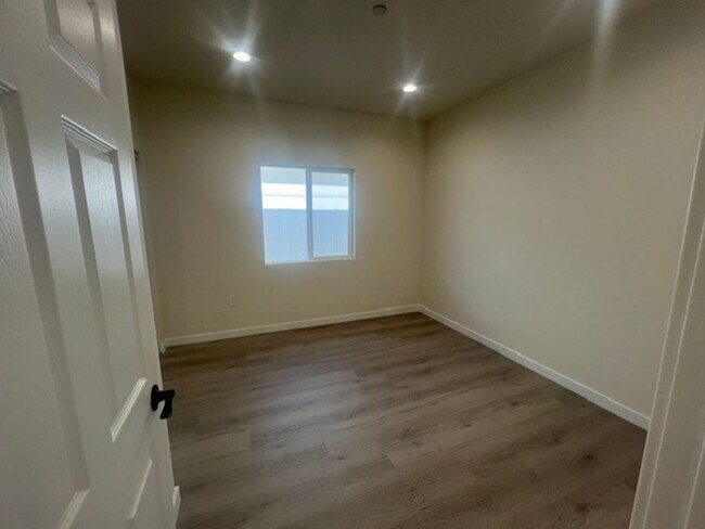 Building Photo - 7317-7321 Garden Grove Avenue