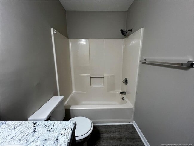 Building Photo - 1429 Ireland Dr