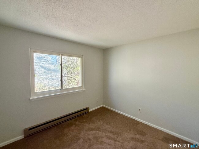 Building Photo - 84 Wilmot St