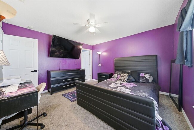 Building Photo - 1306 E Church St