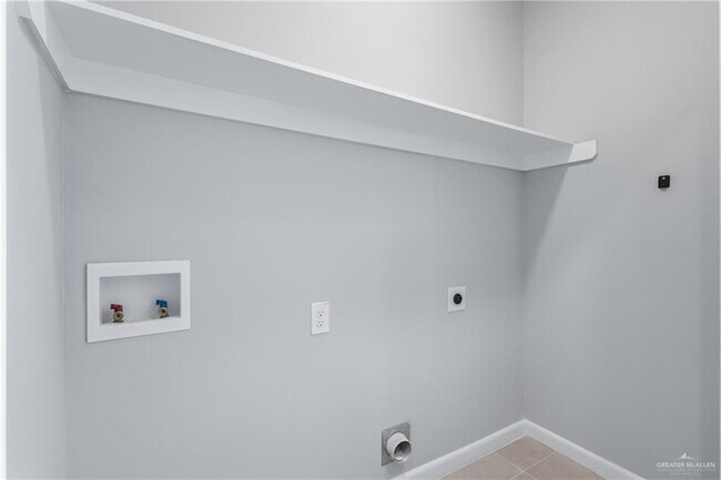 Building Photo - 14 Mockingbird Rd