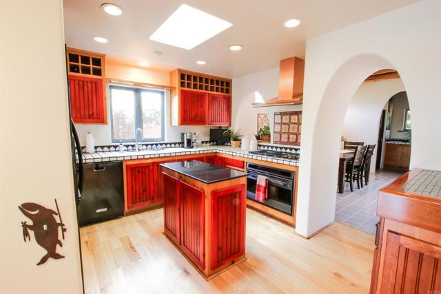 Building Photo - 2027 Glasgow Ave