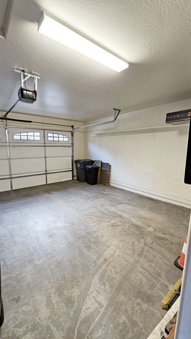 Building Photo - Fully Furnished Mother-in-law Suite For Rent