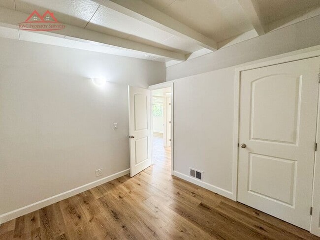 Building Photo - 18731 Hanna Dr