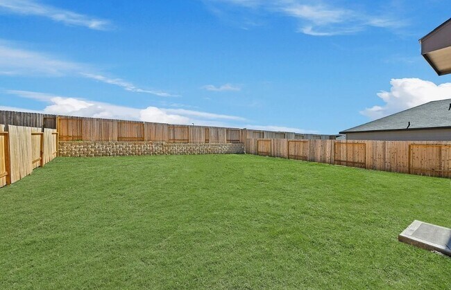 Building Photo - 40826 Hawthorne Glades St