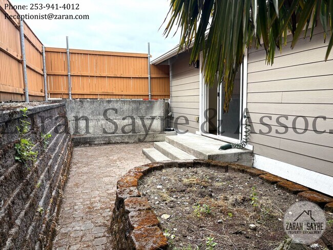 Building Photo - 1114 E 29th St