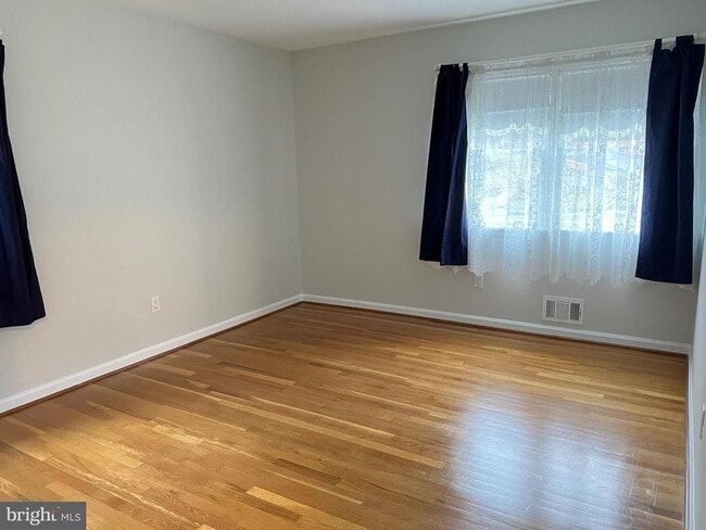 Building Photo - 6830 Pacific Ln