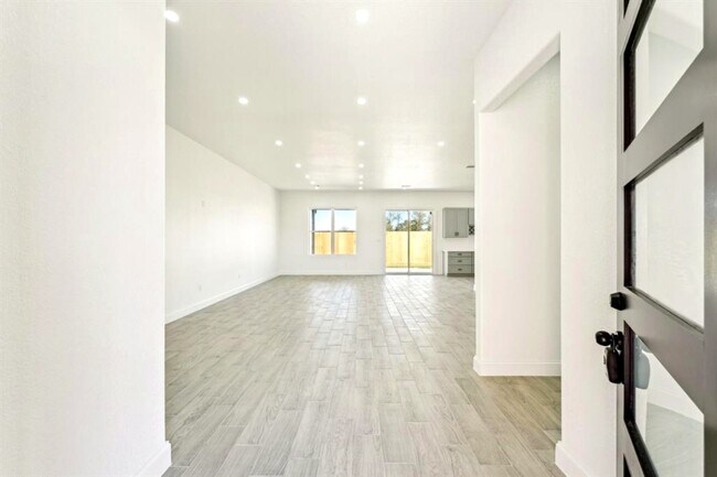 Building Photo - 223 Rd 5714