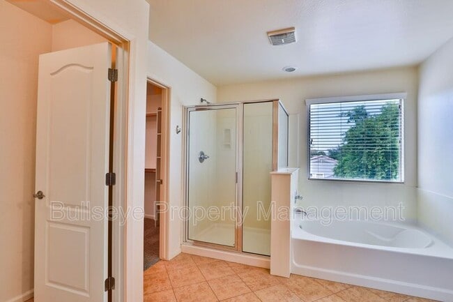 Building Photo - 3474 E Liberty Ln