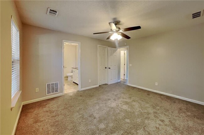 Building Photo - 8435 Sapphire Ln