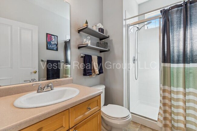 Building Photo - 3912 S Carson St