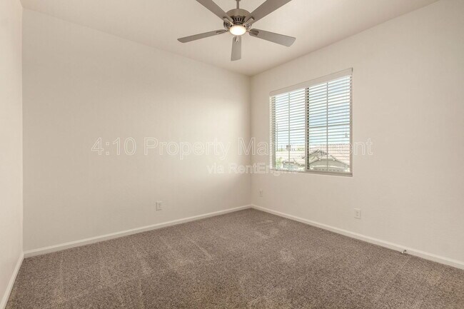 Building Photo - 5216 S 16th Pl