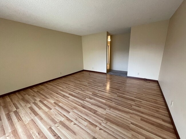 Building Photo - jont463