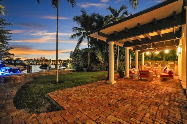 Building Photo - 2035 NE 31st Ave