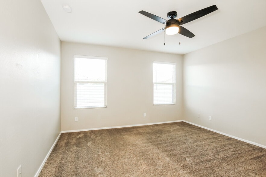 Building Photo - 25773 W Euclid Ave