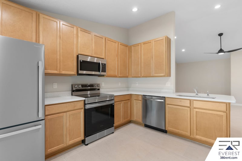 Building Photo - 12 Llovera Pl