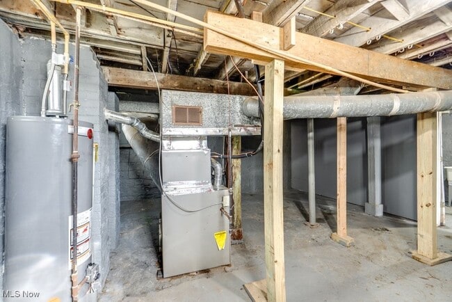 Building Photo - 920 Bloomfield Ave