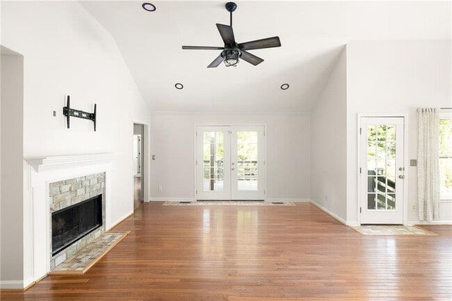 Building Photo - 3784 Market Crescent